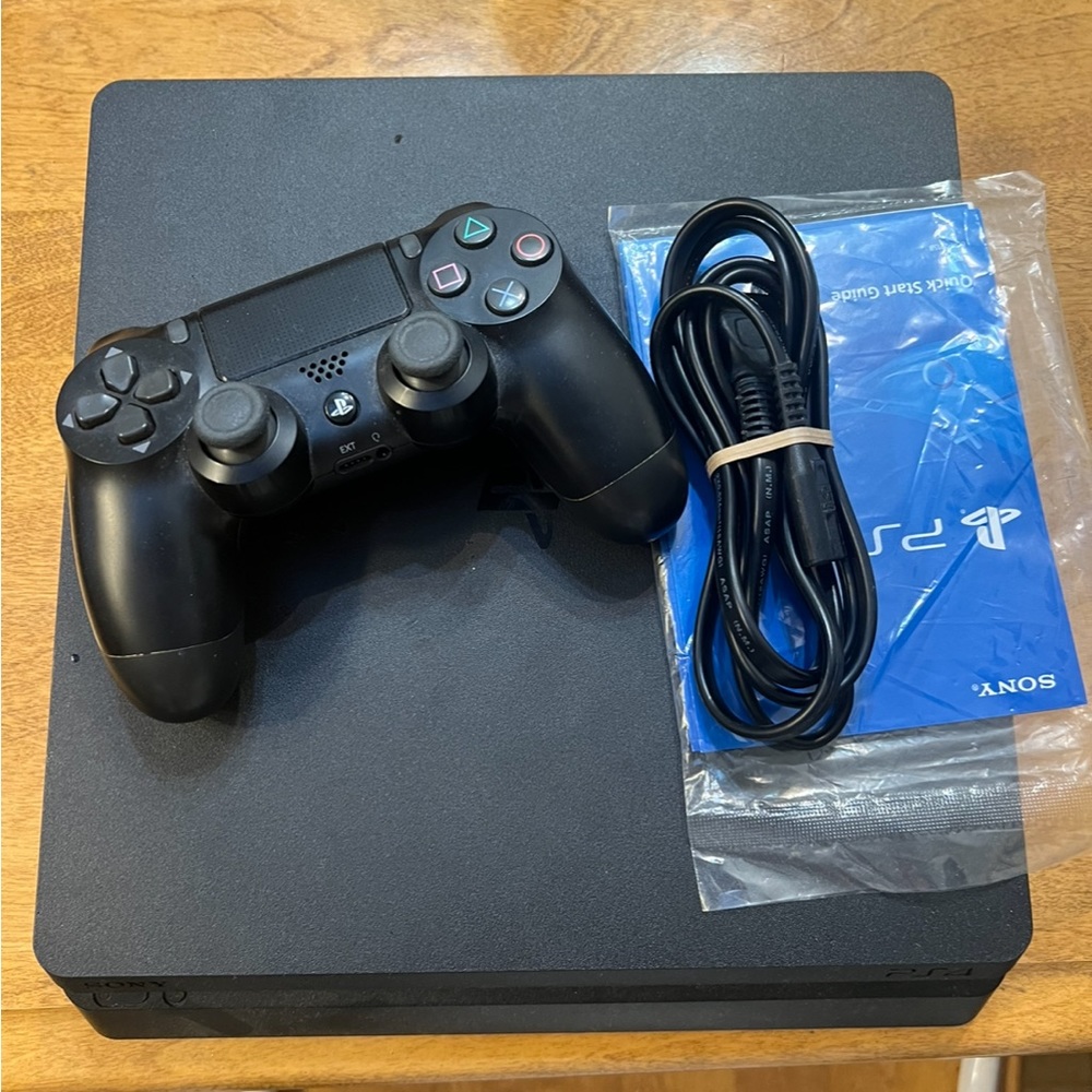 PS4 Slim